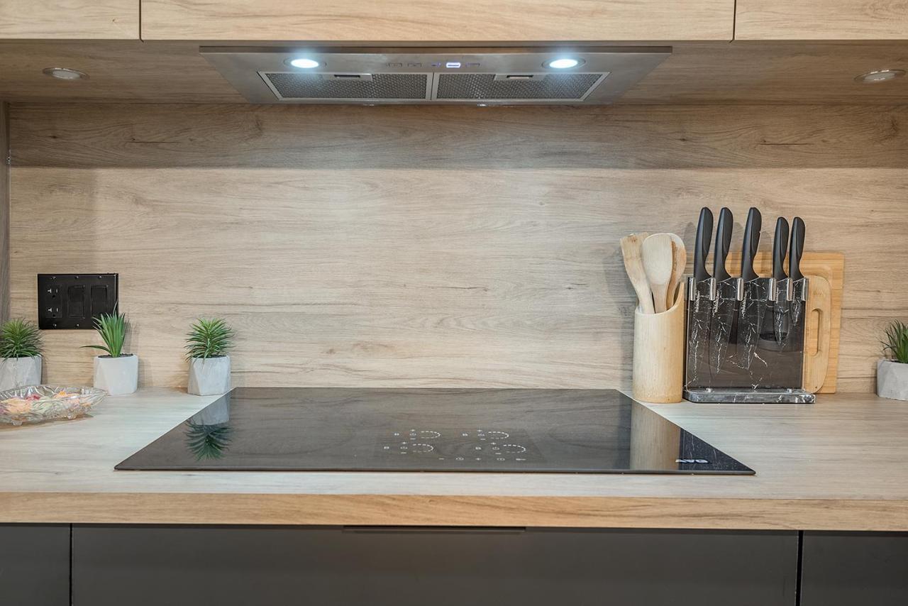 Free Parking Prime Location New Modern Condo Brossard Eksteriør bilde