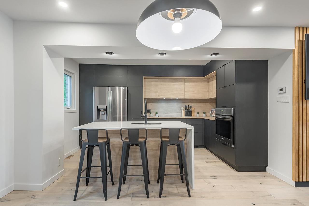 Free Parking Prime Location New Modern Condo Brossard Eksteriør bilde